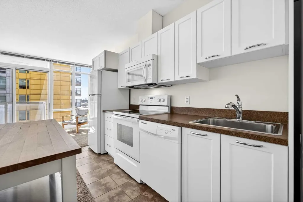 3830 Brentwood Road NW Calgary AB T2L 2J9