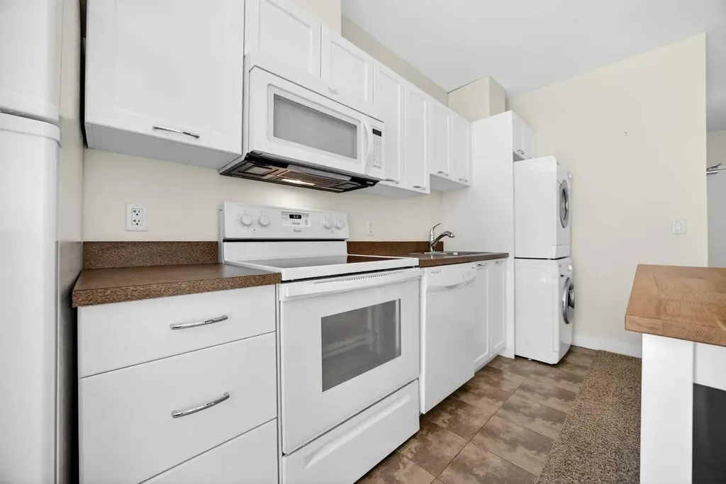 3830 Brentwood Road NW Calgary AB T2L 2J9