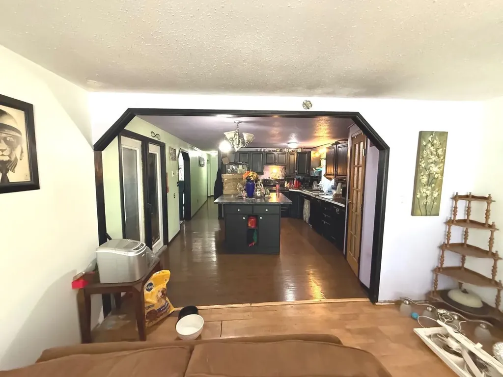 4724 45 Avenue Alix AB T0C 0B0