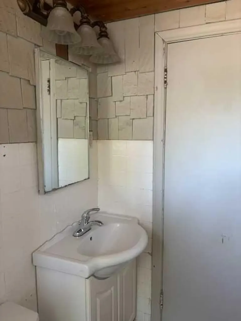 5147 53 Street Innisfail AB T4G 1L8