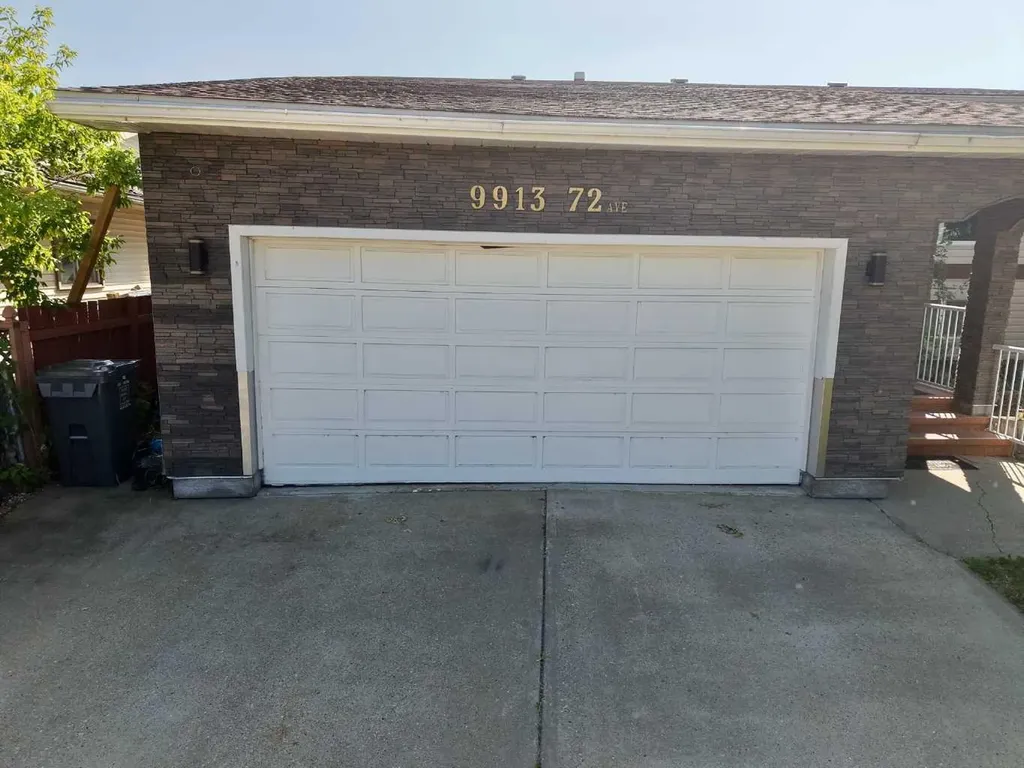 9913 72 Avenue Peace River AB T8S 1B1