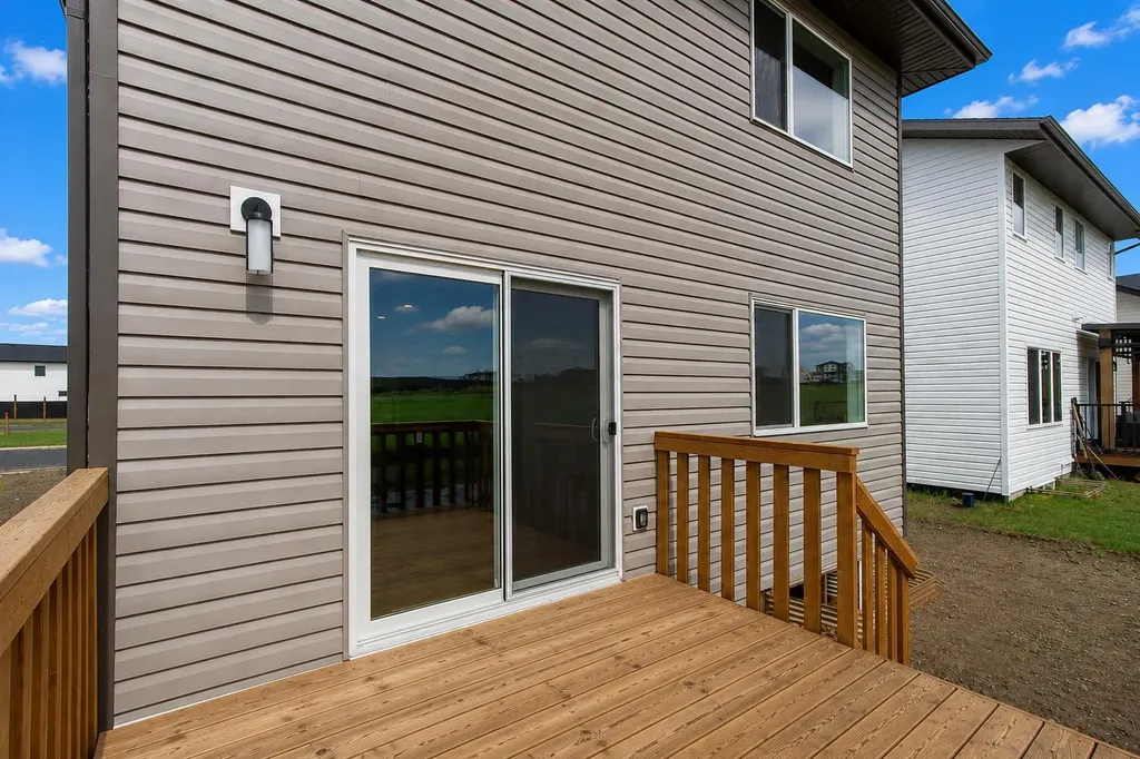 57 Lincoln Street Sylvan Lake AB T4S 0V4