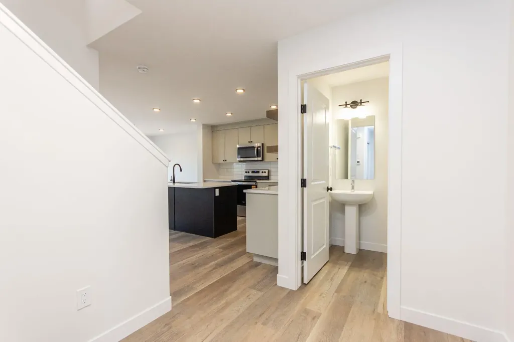57 Lincoln Street Sylvan Lake AB T4S 0V4