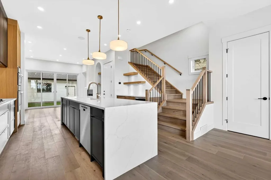 1119 Regal Crescent NE Calgary AB T2E 5H2
