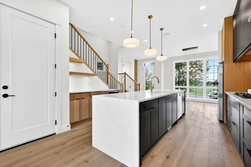 1119 Regal Crescent NE Calgary AB T2E 5H2