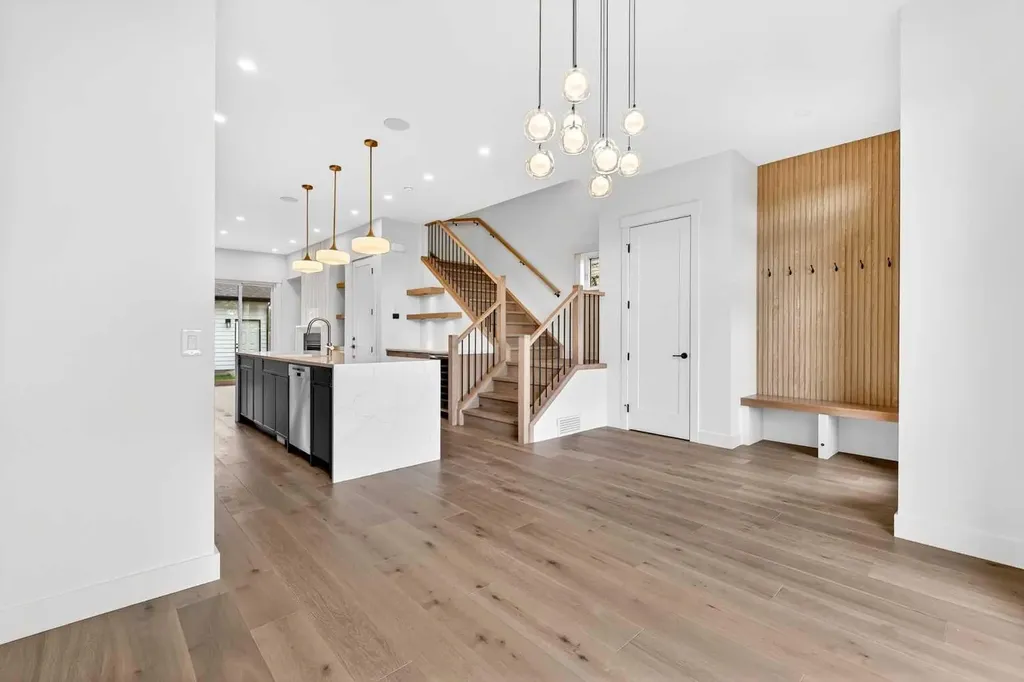 1119 Regal Crescent NE Calgary AB T2E 5H2
