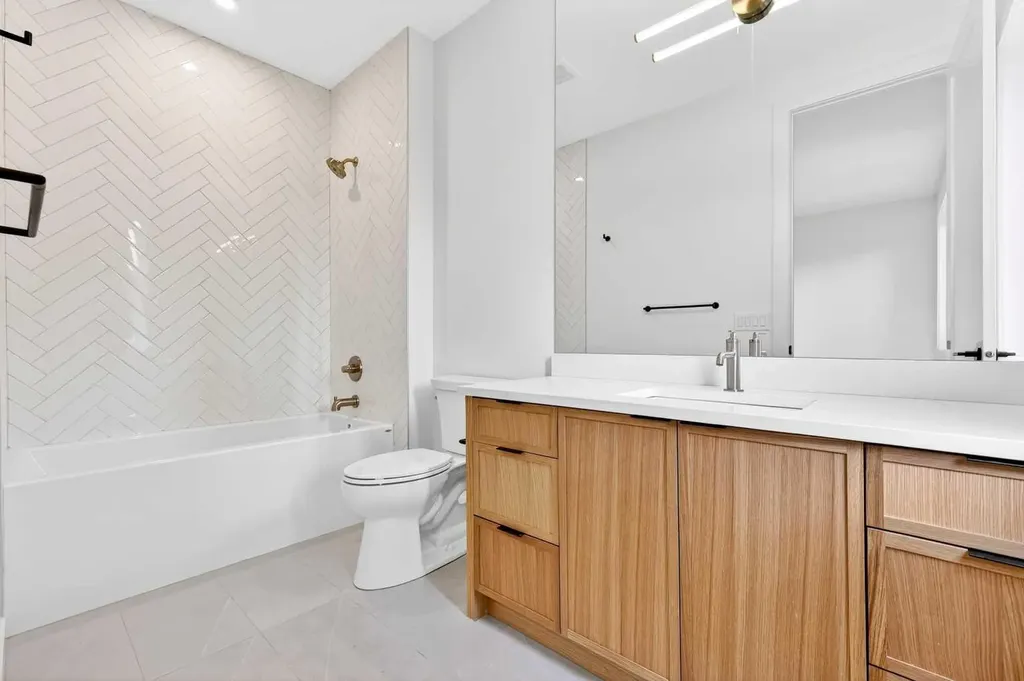 1119 Regal Crescent NE Calgary AB T2E 5H2