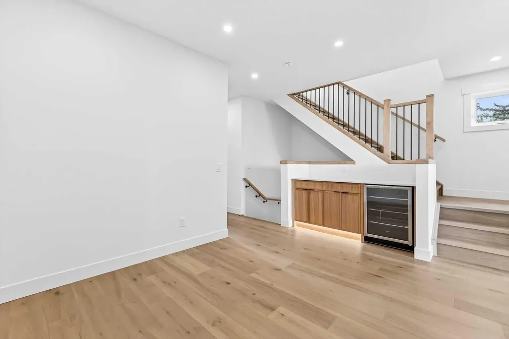 1119 Regal Crescent NE Calgary AB T2E 5H2