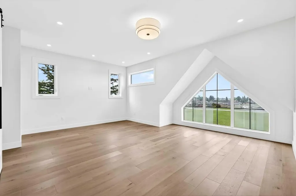 1119 Regal Crescent NE Calgary AB T2E 5H2