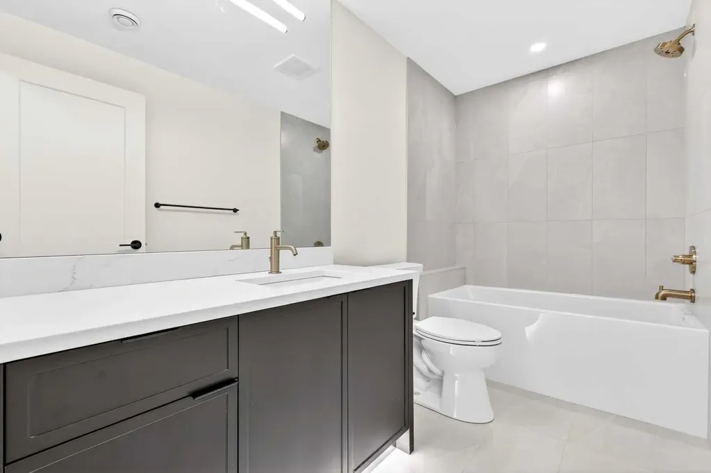1119 Regal Crescent NE Calgary AB T2E 5H2