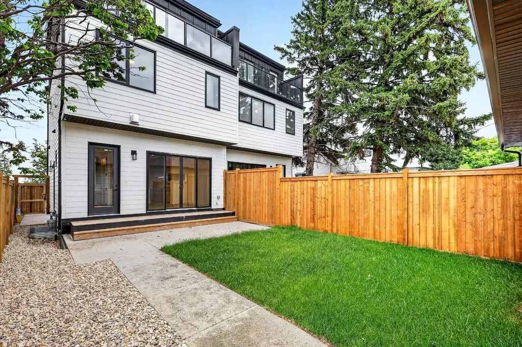 1119 Regal Crescent NE Calgary AB T2E 5H2