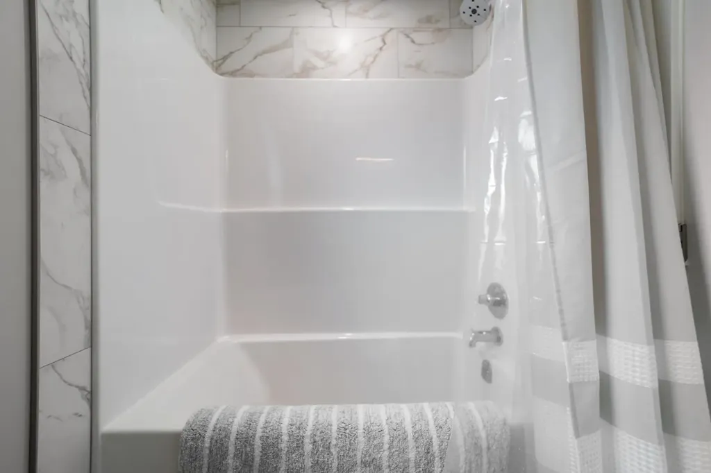4428 74 Street Camrose AB T4V5C8