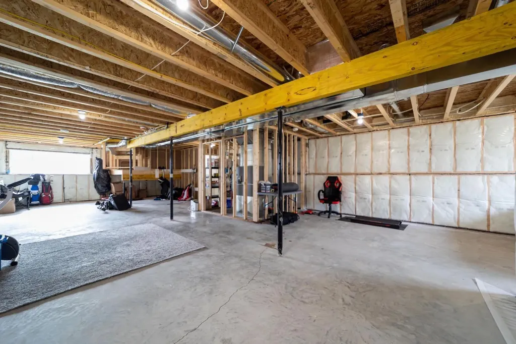 4428 74 Street Camrose AB T4V5C8