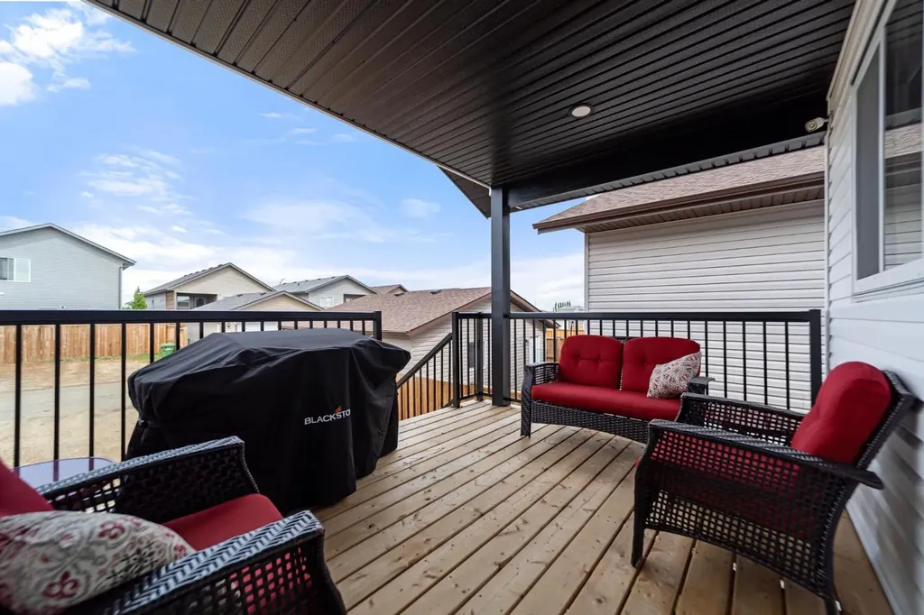 4428 74 Street Camrose AB T4V5C8