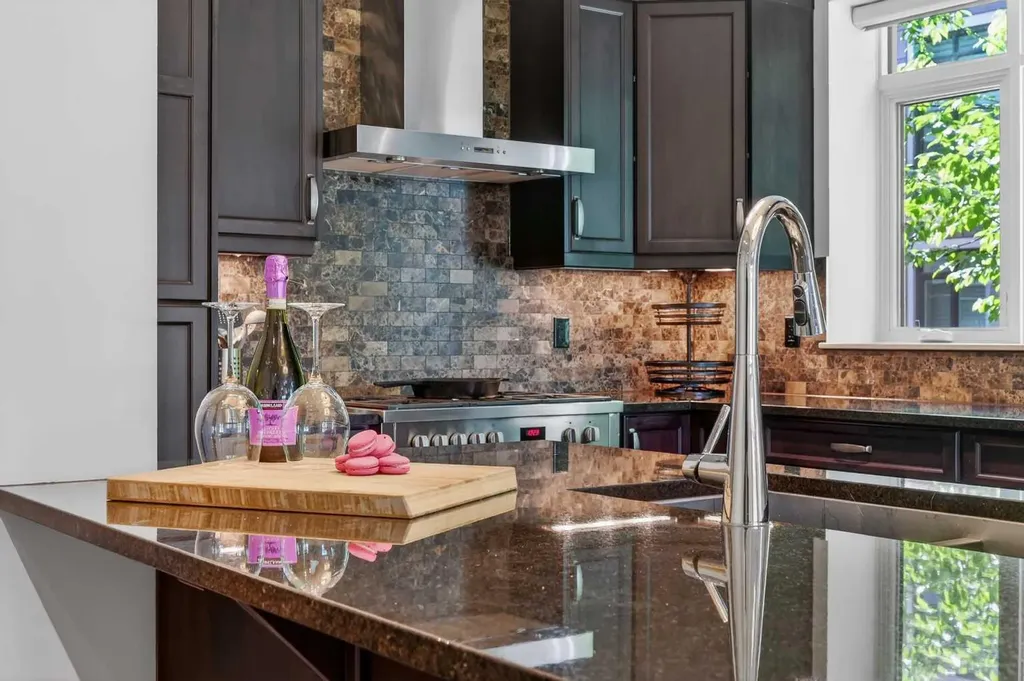 211 Quarry Way SE Calgary AB T2C 5M6