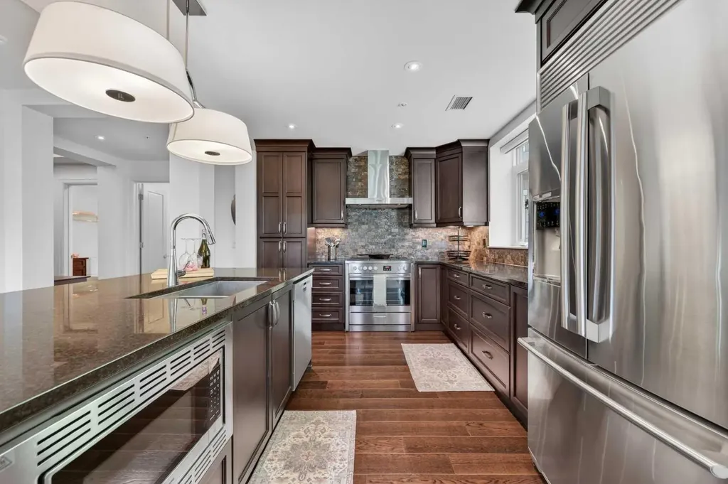 211 Quarry Way SE Calgary AB T2C 5M6
