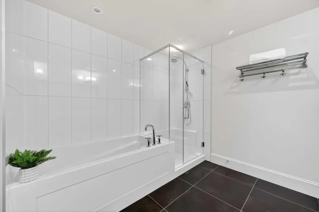 211 Quarry Way SE Calgary AB T2C 5M6