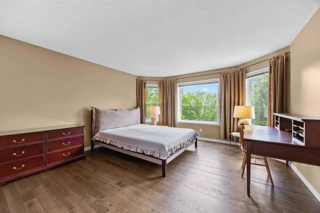 929 Sierra Morena Court SW Calgary AB T3H 3R3