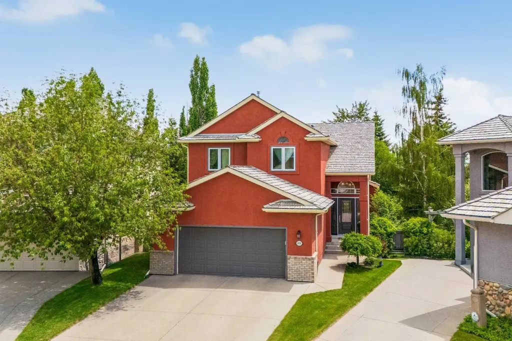 929 Sierra Morena Court SW Calgary AB T3H 3R3