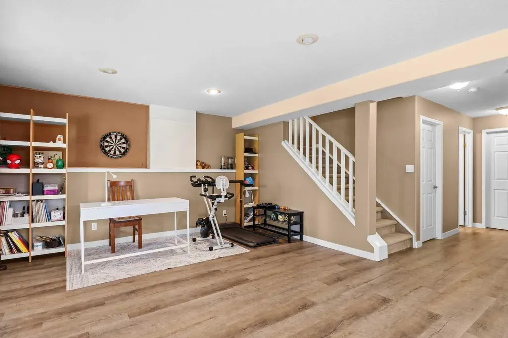 929 Sierra Morena Court SW Calgary AB T3H 3R3