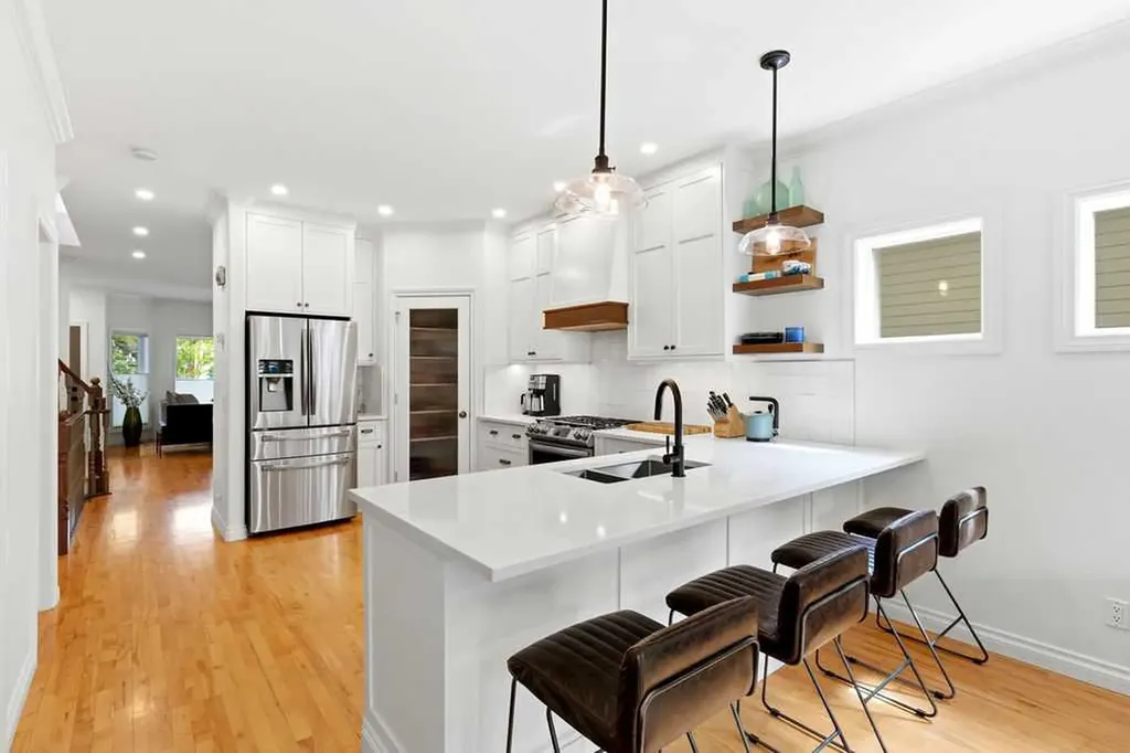 613 24 Avenue NW Calgary AB t2m 1x6