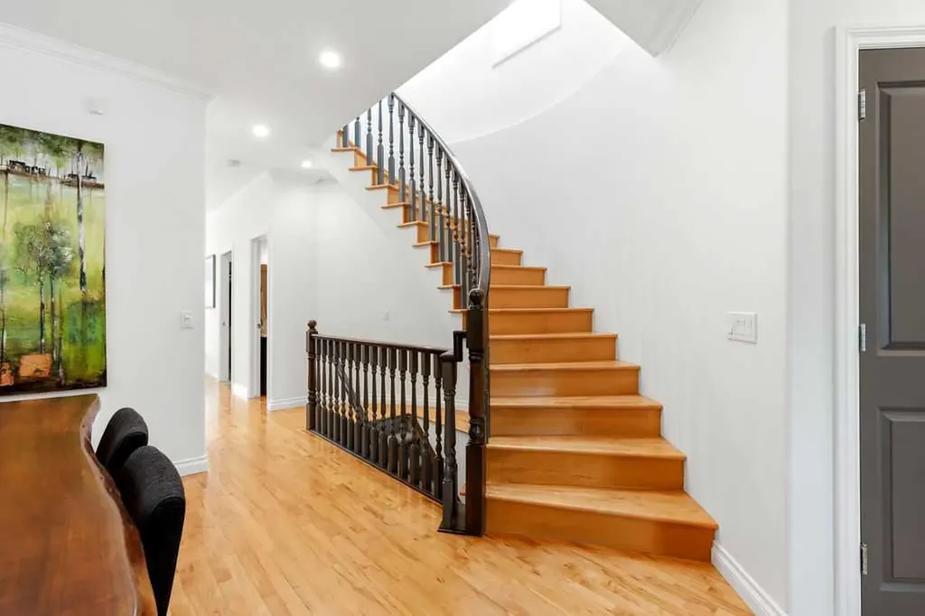 613 24 Avenue NW Calgary AB t2m 1x6