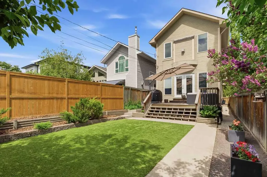 613 24 Avenue NW Calgary AB t2m 1x6