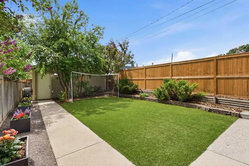 613 24 Avenue NW Calgary AB t2m 1x6