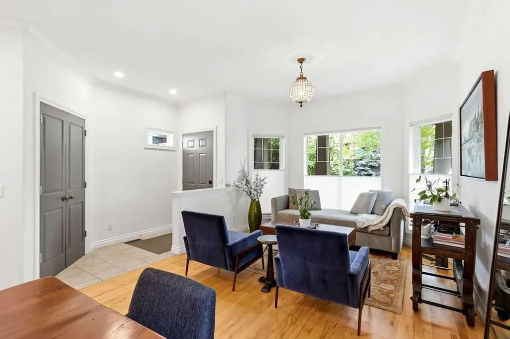 613 24 Avenue NW Calgary AB t2m 1x6
