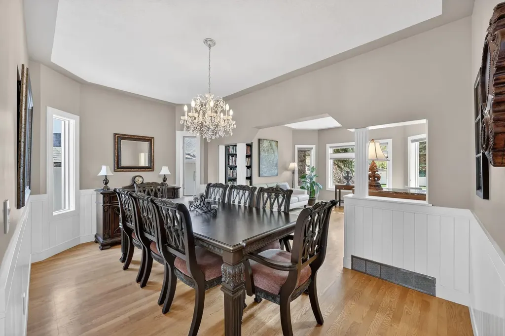 222 Diamond Drive SE Calgary AB T2J 7C8