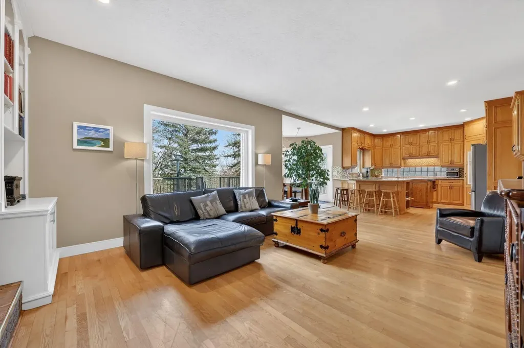 222 Diamond Drive SE Calgary AB T2J 7C8