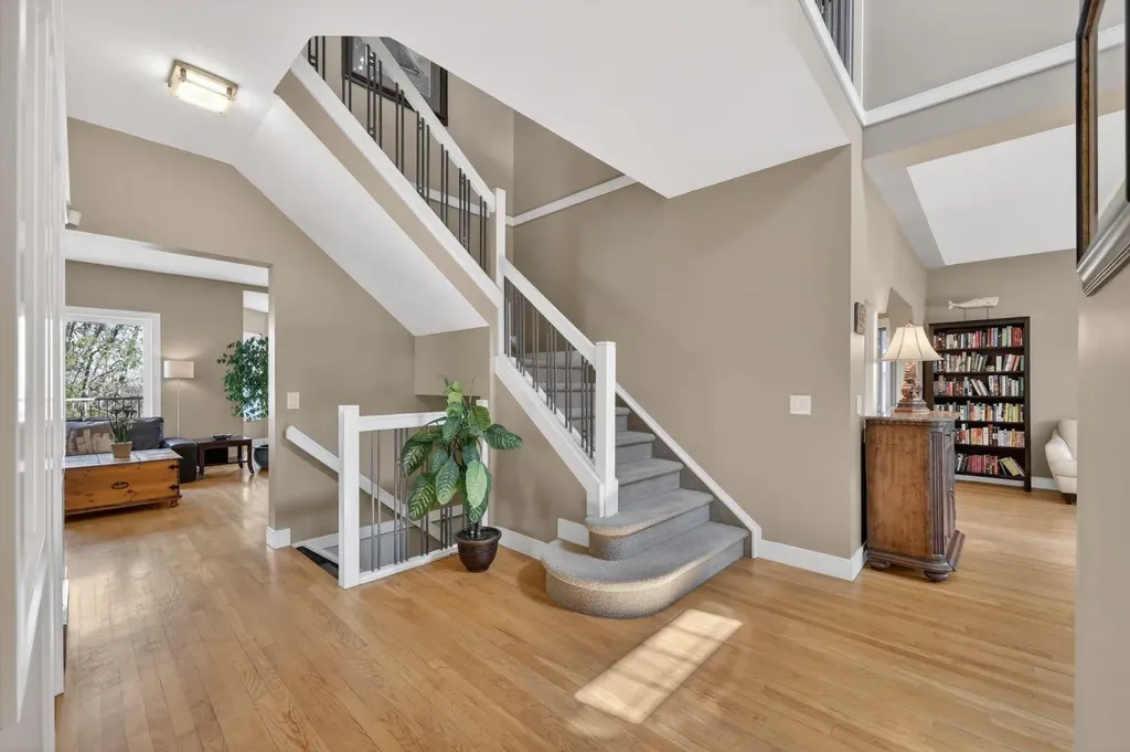 222 Diamond Drive SE Calgary AB T2J 7C8
