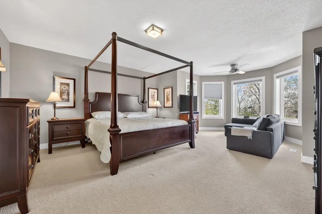 222 Diamond Drive SE Calgary AB T2J 7C8