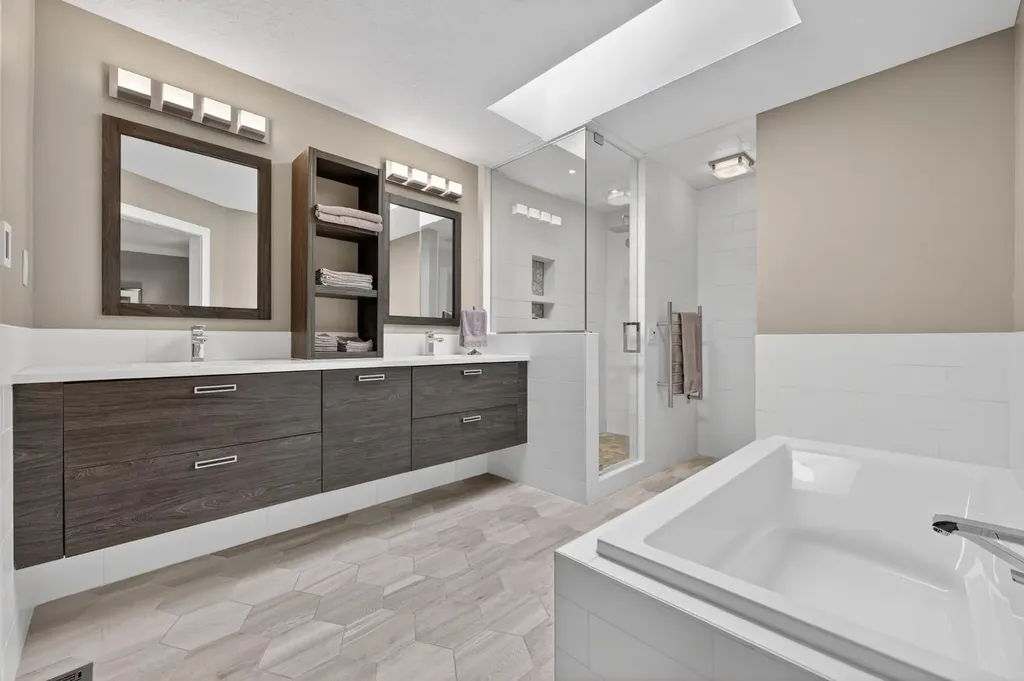 222 Diamond Drive SE Calgary AB T2J 7C8
