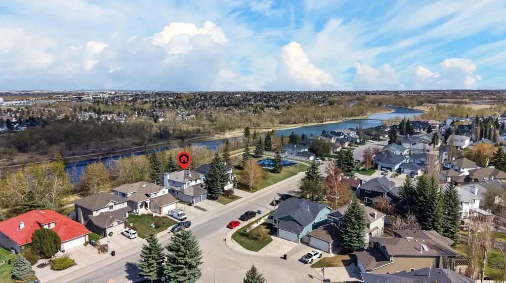 222 Diamond Drive SE Calgary AB T2J 7C8