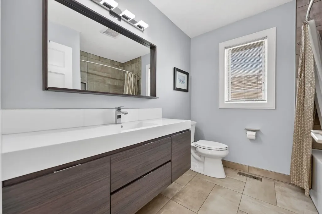 222 Diamond Drive SE Calgary AB T2J 7C8