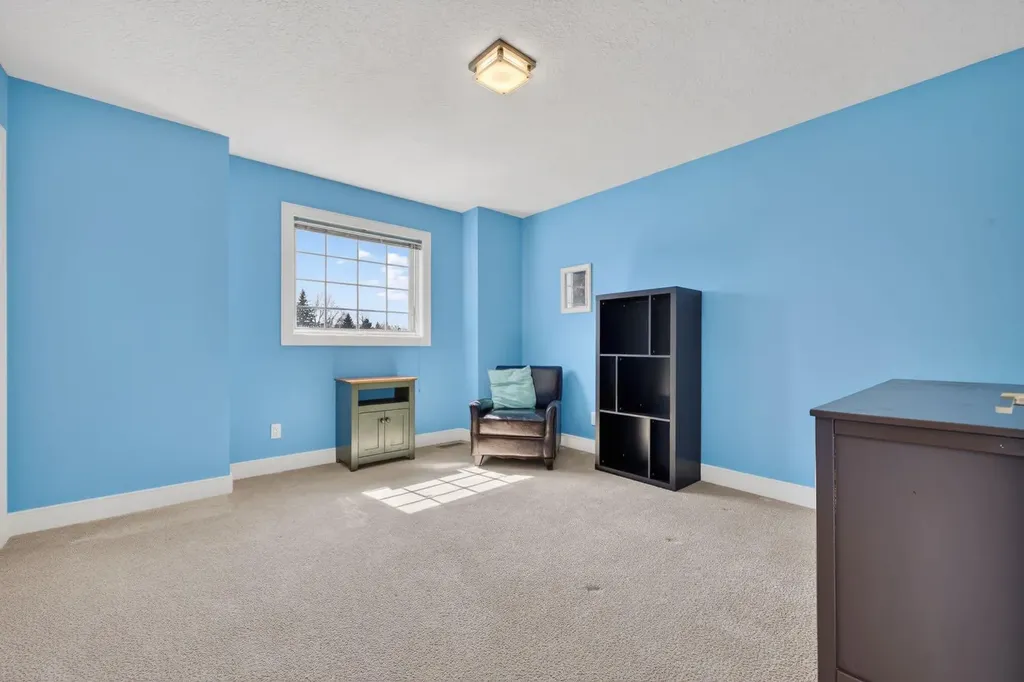 222 Diamond Drive SE Calgary AB T2J 7C8