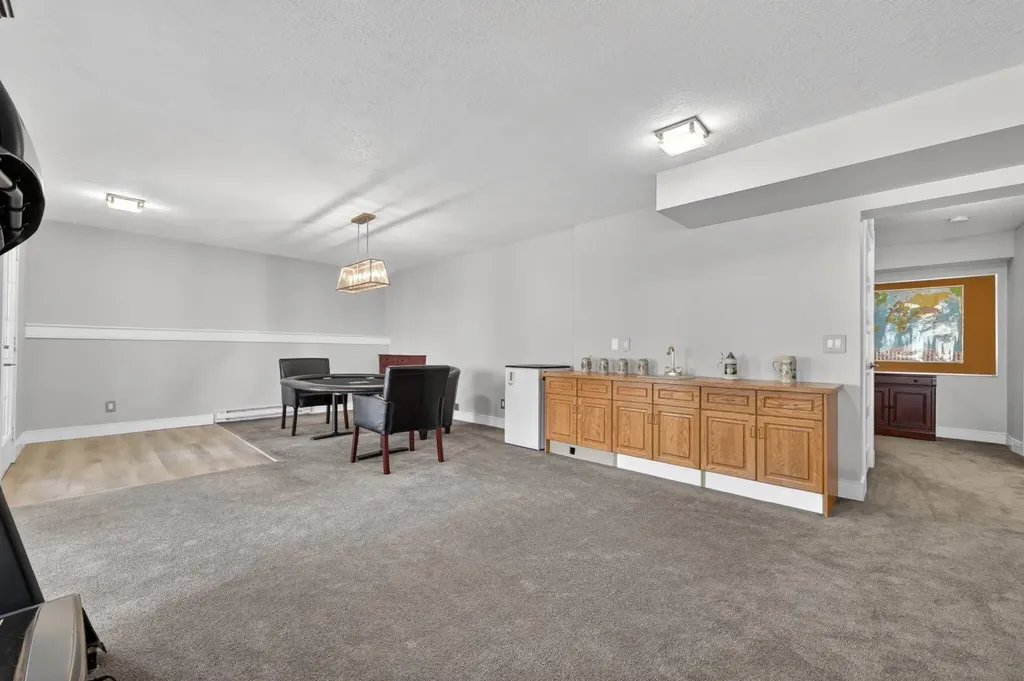 222 Diamond Drive SE Calgary AB T2J 7C8