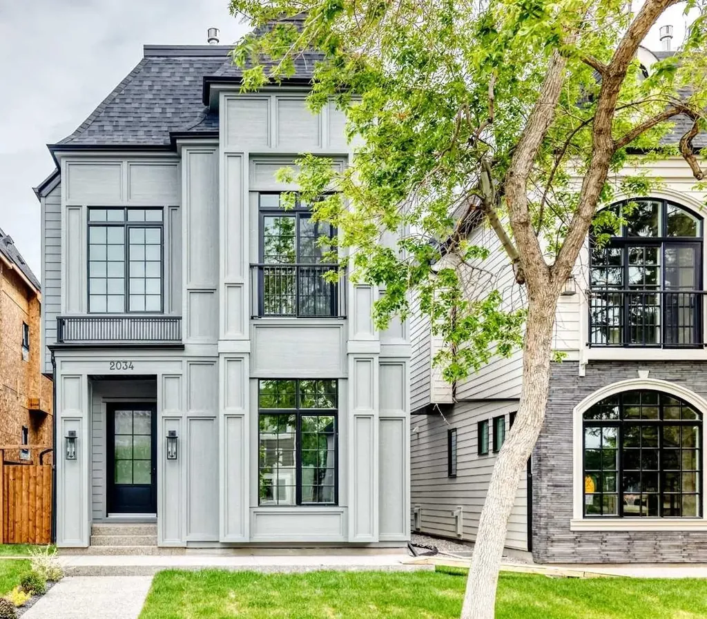 2034 52 Avenue SW Calgary AB T3E 1K1