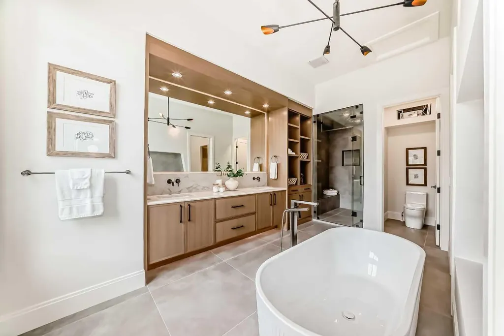 2034 52 Avenue SW Calgary AB T3E 1K1