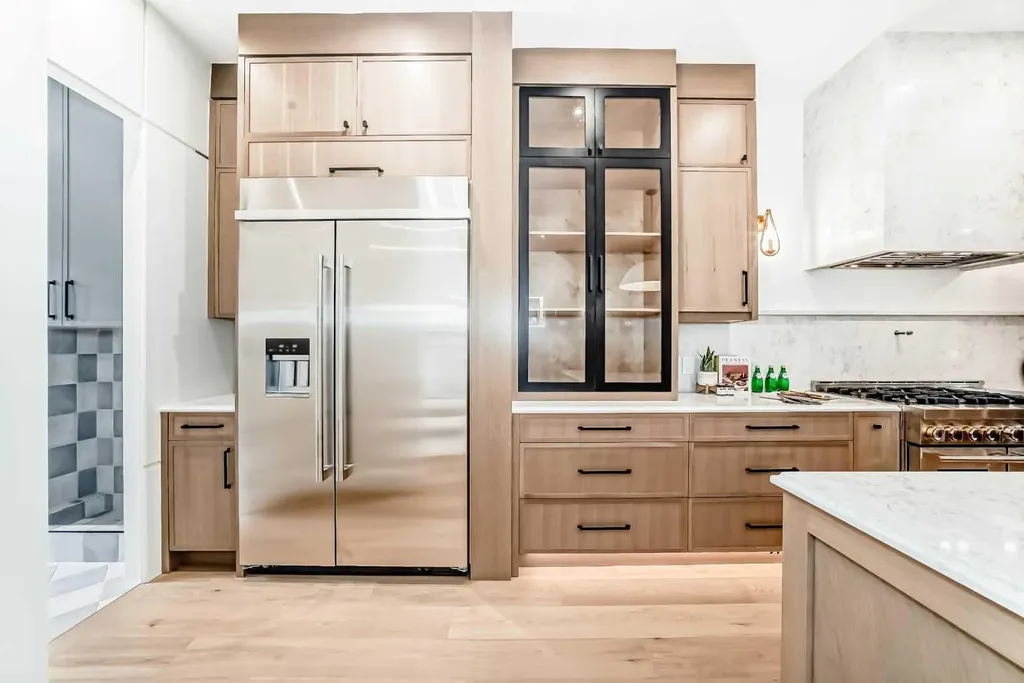 2034 52 Avenue SW Calgary AB T3E 1K1