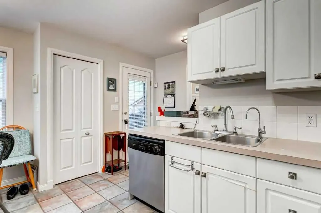 125 Cave Avenue Banff AB T1l 1E7
