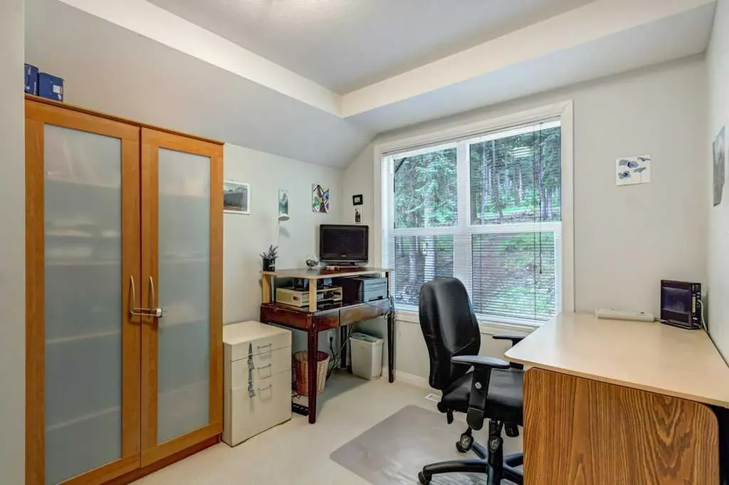 125 Cave Avenue Banff AB T1l 1E7