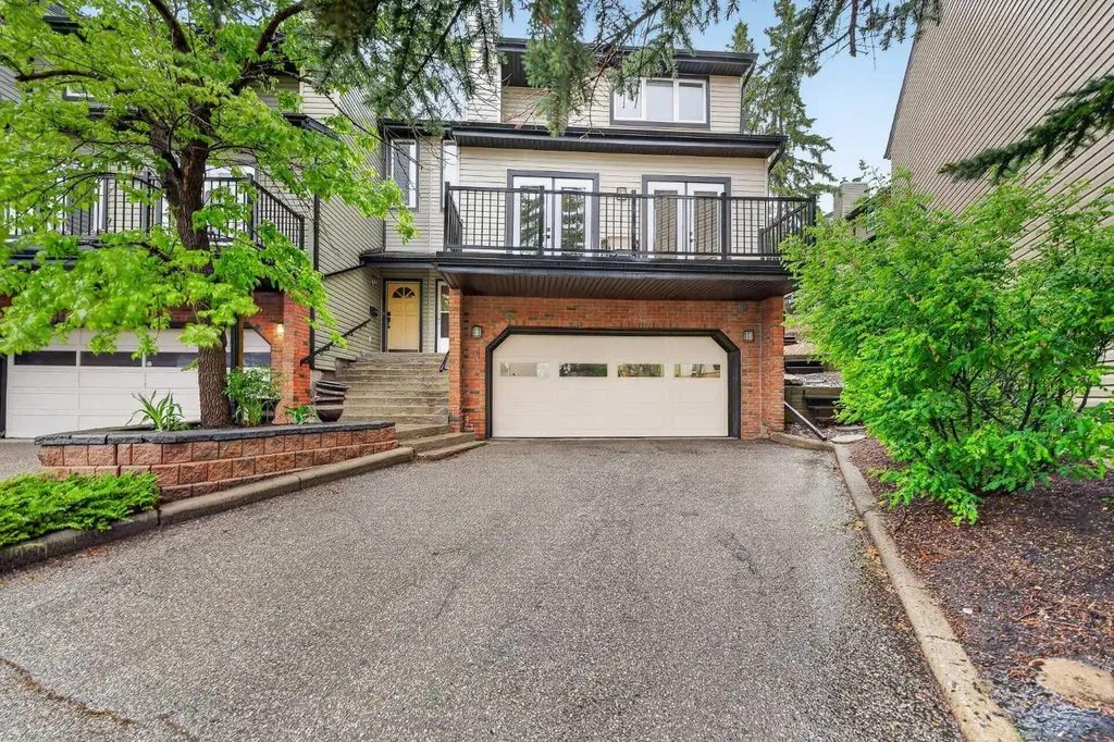 448 Strathcona Drive SW Calgary AB T3H 1M3