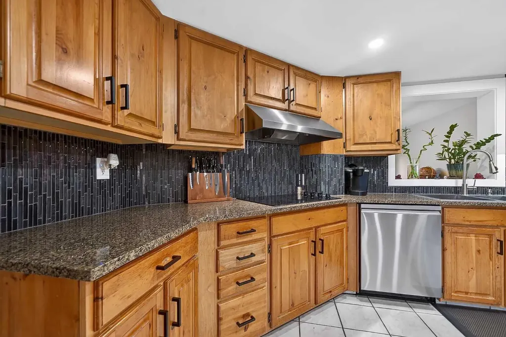 448 Strathcona Drive SW Calgary AB T3H 1M3