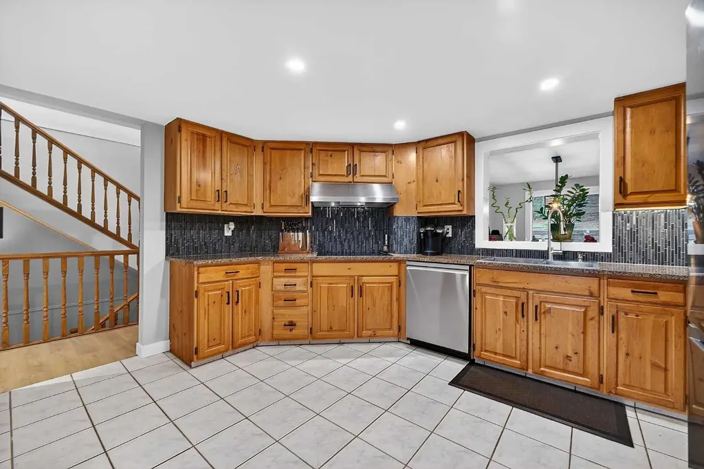 448 Strathcona Drive SW Calgary AB T3H 1M3