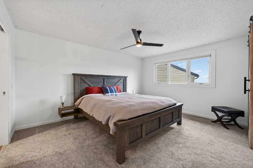 448 Strathcona Drive SW Calgary AB T3H 1M3