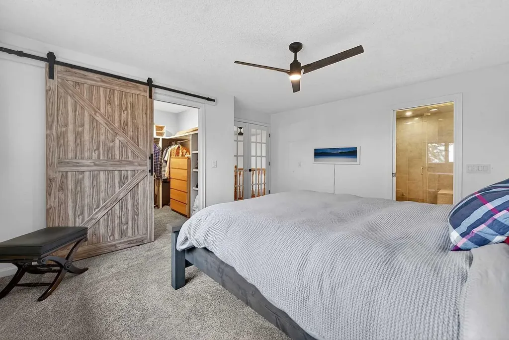448 Strathcona Drive SW Calgary AB T3H 1M3