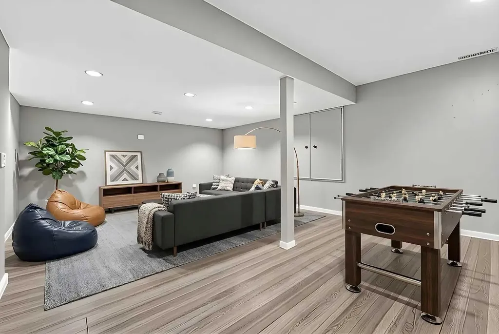 448 Strathcona Drive SW Calgary AB T3H 1M3