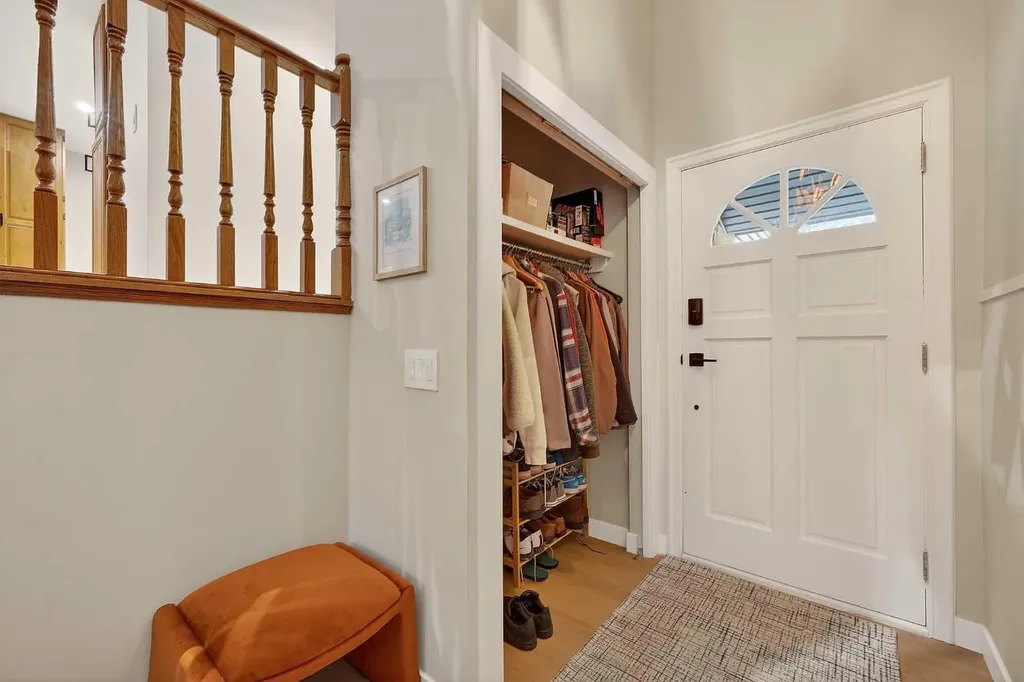 448 Strathcona Drive SW Calgary AB T3H 1M3